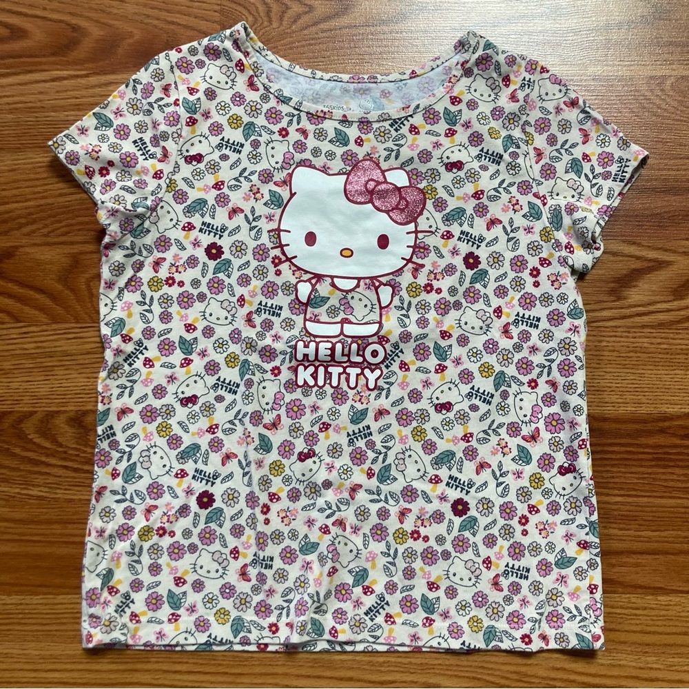 Hello Kitty Tshirt